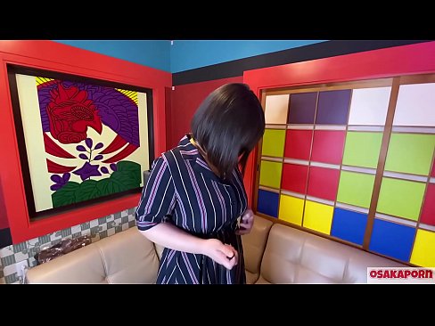 ❤️ Titi handiak dituen kutie japoniarra jostailu sexualekin masturbatzen da eta orgasmoa du. Elkarrizketa batean bere esperientzia madarikatuari buruz hitz egiten du. Titi erraldoiak eta puxa iletsua ozenki intzirika. Osakaporn ❌ Porno %eu.porn-mz.ruan ❌❤