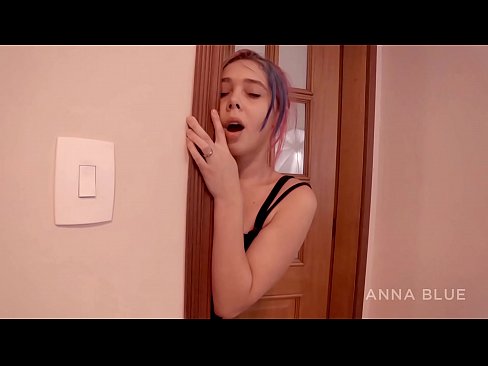 ❤️ Nire anaiarengana itzuli nintzen. Bere neska-lagunarekin sexu harremanak izan nituen. itzulera lesbiana. ❌ Porno %eu.porn-mz.ruan ❌❤